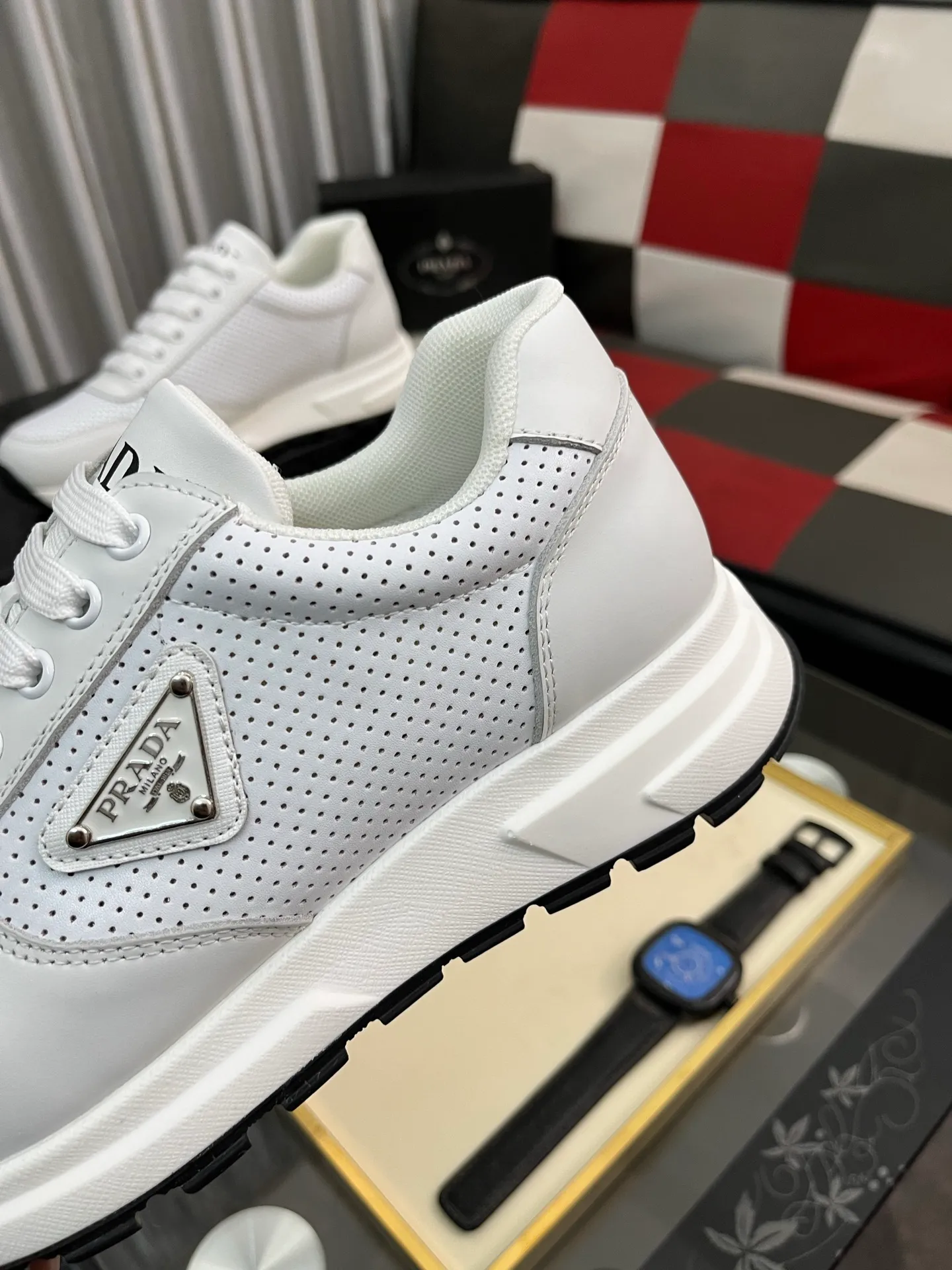 Men's shoes 💰420⌚️⌚️【PRADA】Prada - high-end quality original order 🔍🔍🔍 casual sports shoes - upper: 🔝 Nappa calfskin, brand hollow mesh hot reflective technology, tongue injection brand logo - lining: water-dyed cowhide - outsole: ultra-light TPU foam rubber; molded outsole -Ultra-high quality control and fine workmanship: highlighted (high-end, extravagance, and class) -Size: 38-443️⃣colors available